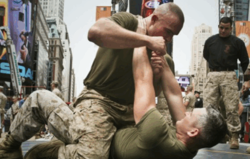 Elite Close Combat Training: Guerrilla Grappling - Captain Chris Pizzo